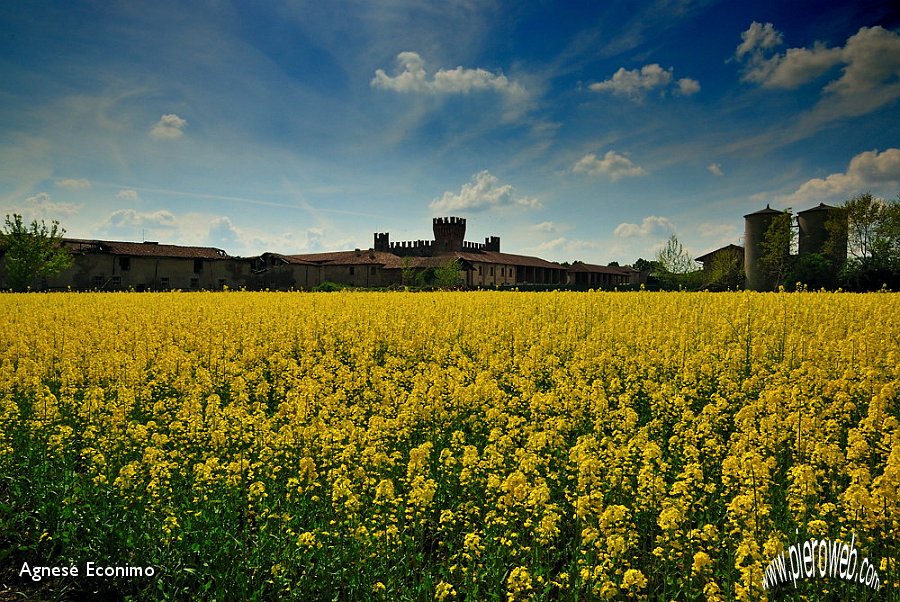malpaga e il suo castello.jpg - Malpaga e il suo castello